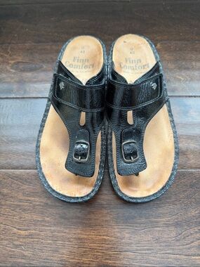 Finn Comfort Sandals Women 40 Patent Black Leather Thong Wedge Flip Flop Slip On